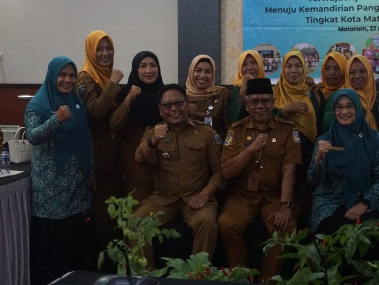 Tim P2L Lingkungan Kr. Kateng Kelurahan Punia Raih Juara 2 pada Lomba P2L HUT Kota Mataram Ke-31 Tahun 2024